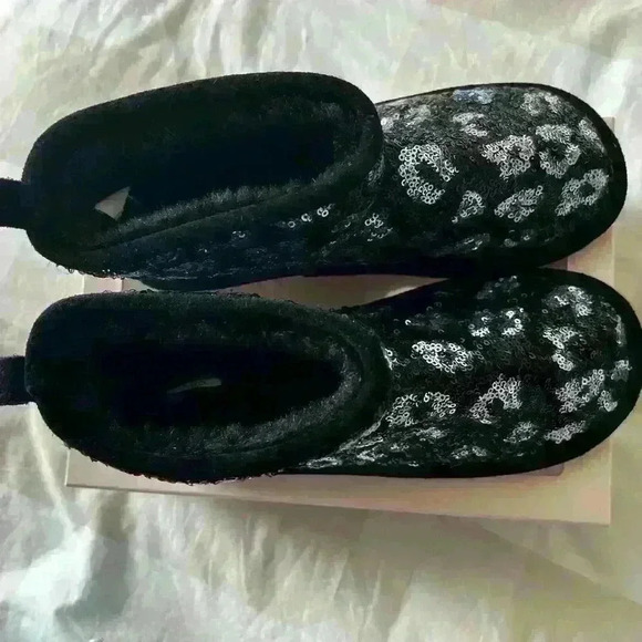 PINK Fur Lined Mukluk Sequin Bootie - Picture 6 of 10